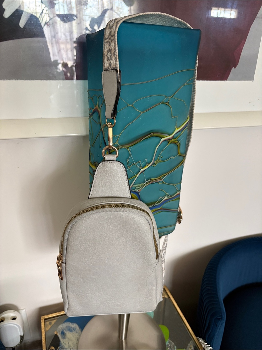 Jen & Co small grey backpac